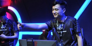 道具魔法！BLG.whzy蝰蛇毒墙天罗地网，一人掌控赛场